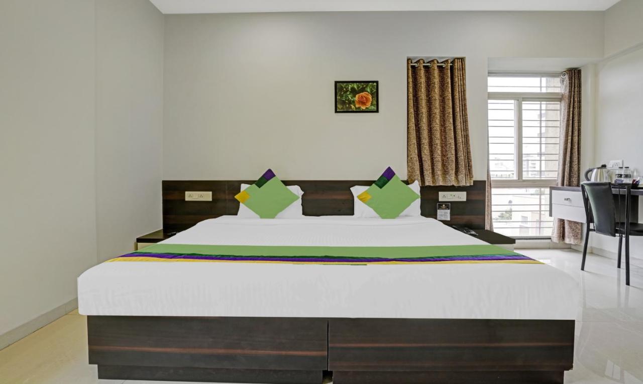 Treebo Excellent Homes, Насик Экстерьер фото